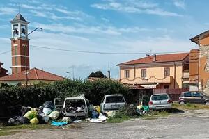 &quot;La rotatoria di Nazzano è diventata una discarica vergognosa&quot;: la denuncia di Gianenrico Spediacci  coordinatore provinciale di Forza Italia