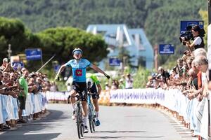 Dopo il Giro della Lunigiana, Lorenzo Finn conquista il mondiale juniores a Zurigo: la soddisfazione di Lucio Petacchi