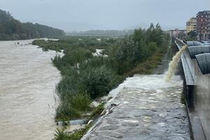 Allerta meteo Lunigiana : sale il livello del Magra. Il Consorzio attiva le idrovore ad Aul