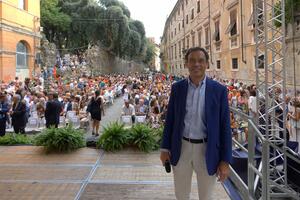 Carrara Festival, Con-Vivere al chiuso per il maltempo