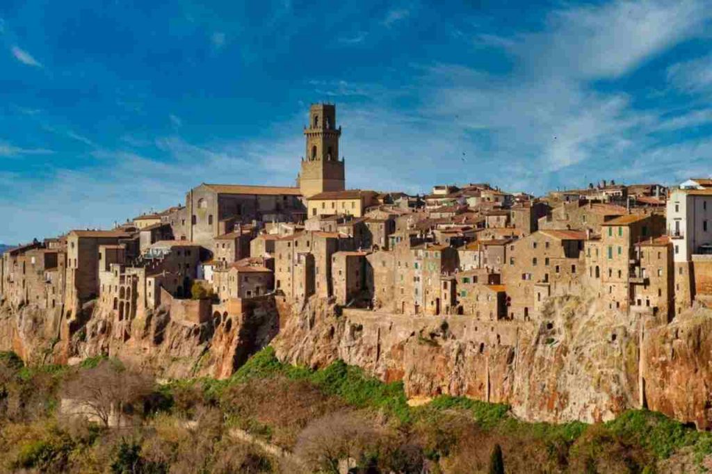 Pitigliano (Depositphotos) - lagazzettadimassaecarrara.it