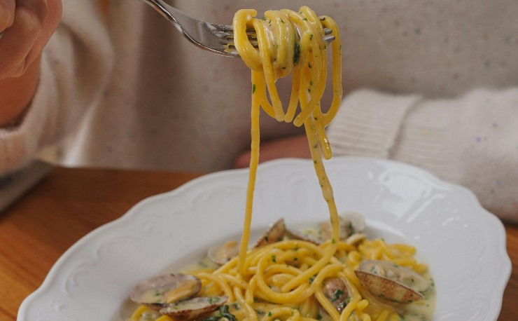 Spaghetti alle vongole - Lagazzettadimassaecarrara.it