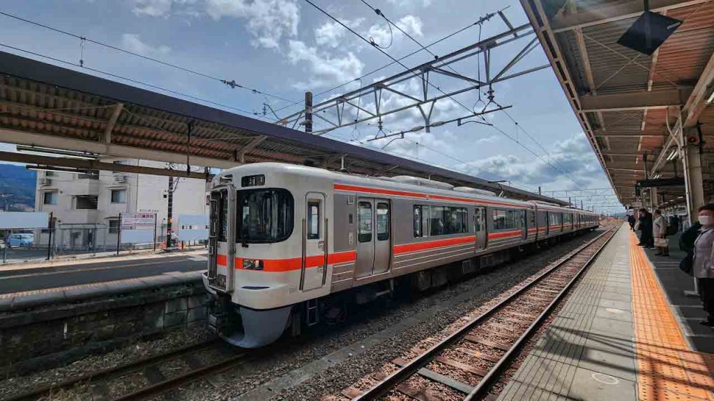 treno in stazione